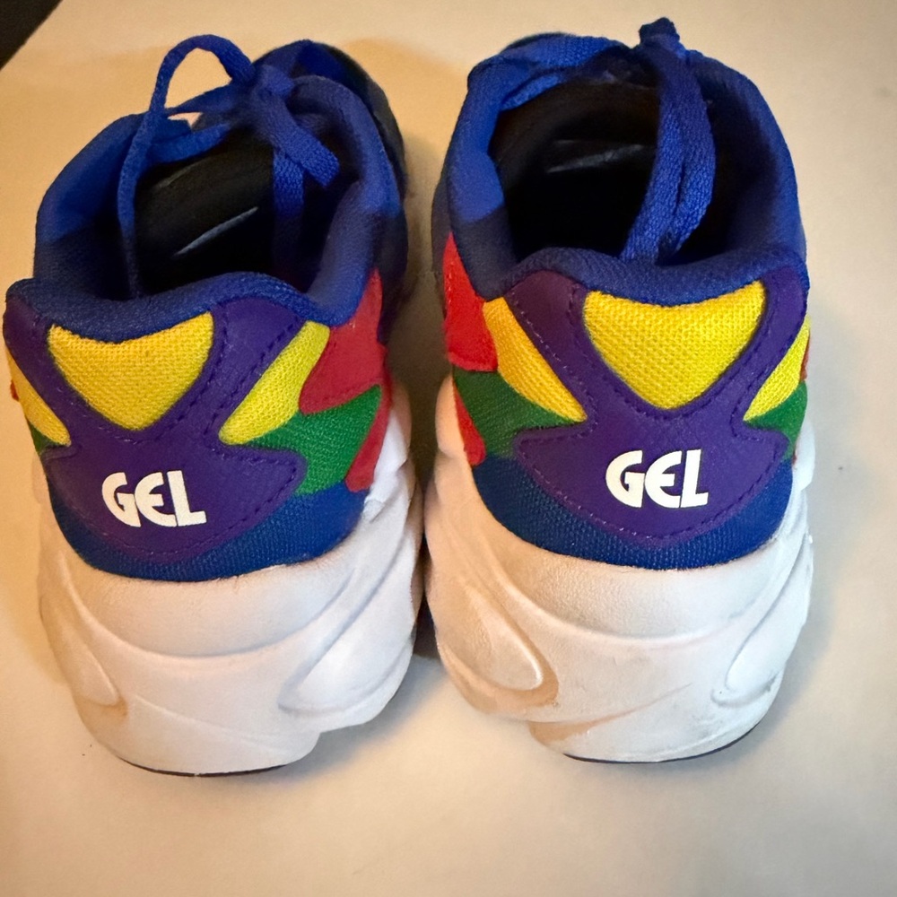 Asics Women’s Running Shoes with Multicolor Accents - Picture 4 of 6
